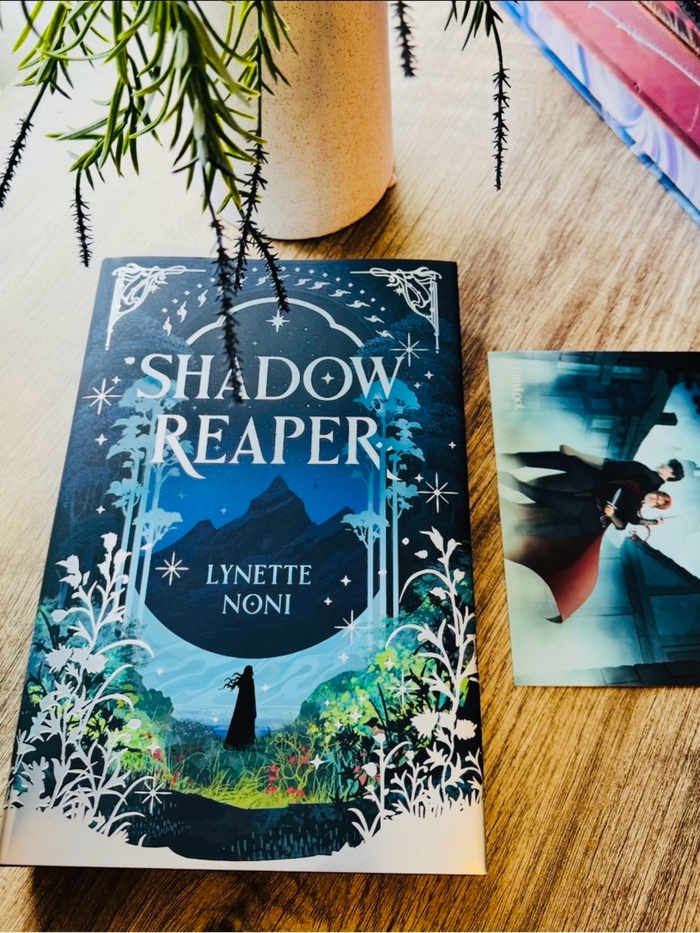 Fairyloot Exclusive Signed Edition Shadow Reaper by Lynette Noni